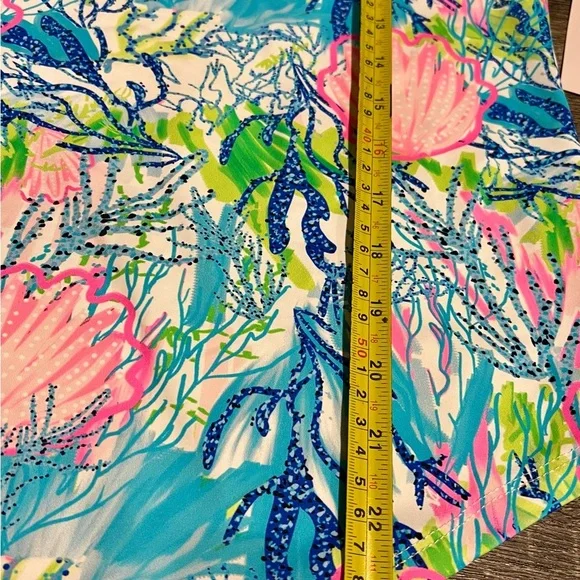 Lulu B UPF 50+ Cooling Top in Vibrant Tropical Print Size Small NWT new s resort - Picture 6 of 11